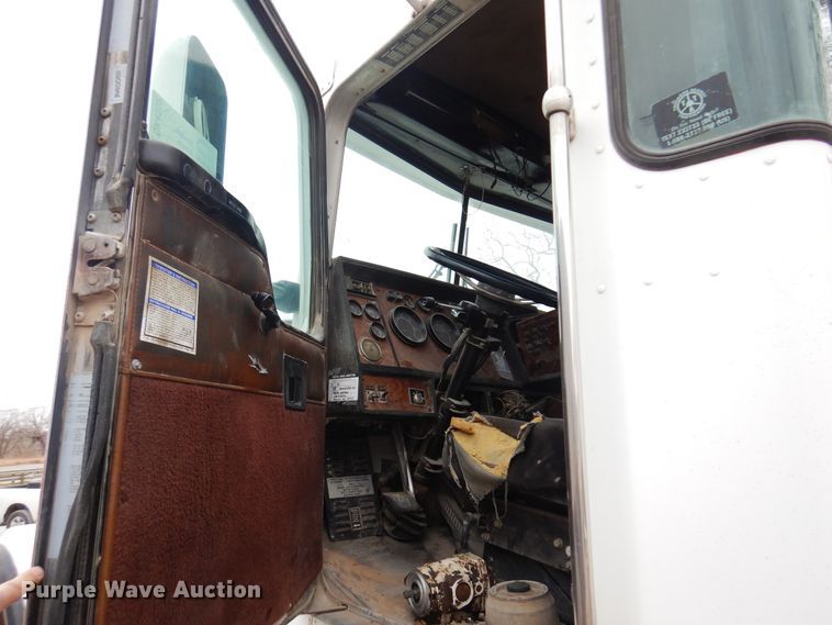 image for item DK4352 1999 Kenworth W900  ready mix truck