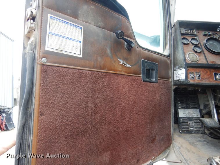 image for item DK4352 1999 Kenworth W900  ready mix truck