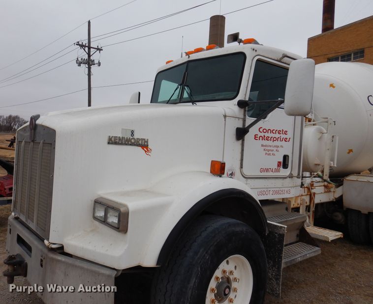 image for item DK4353 2003 Kenworth T800  ready mix truck
