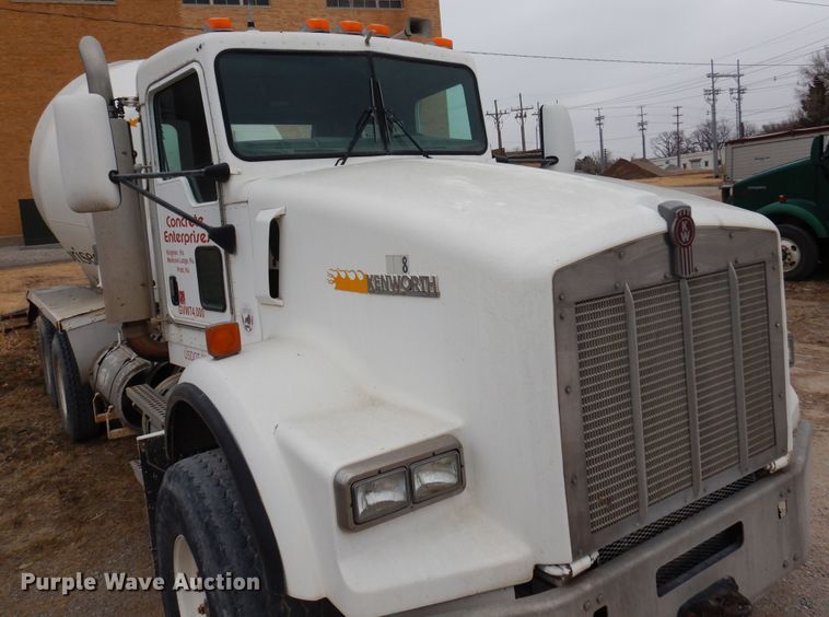 image for item DK4353 2003 Kenworth T800  ready mix truck