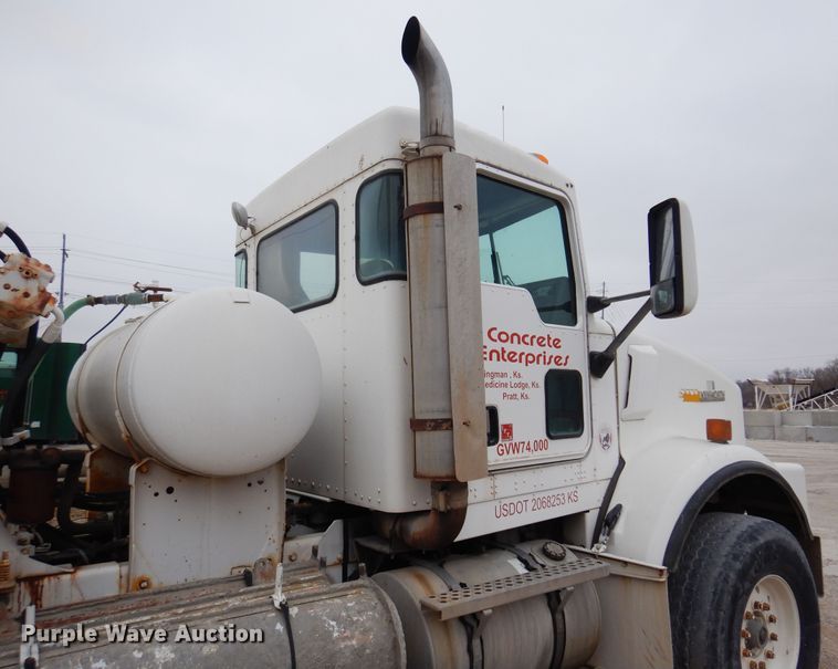 image for item DK4353 2003 Kenworth T800  ready mix truck