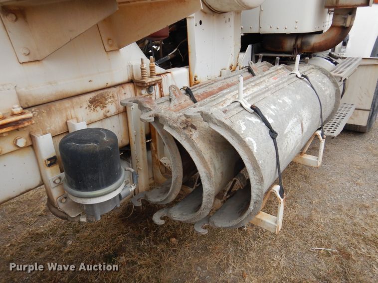 image for item DK4353 2003 Kenworth T800  ready mix truck