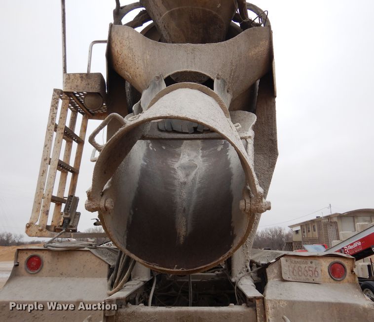 image for item DK4353 2003 Kenworth T800  ready mix truck