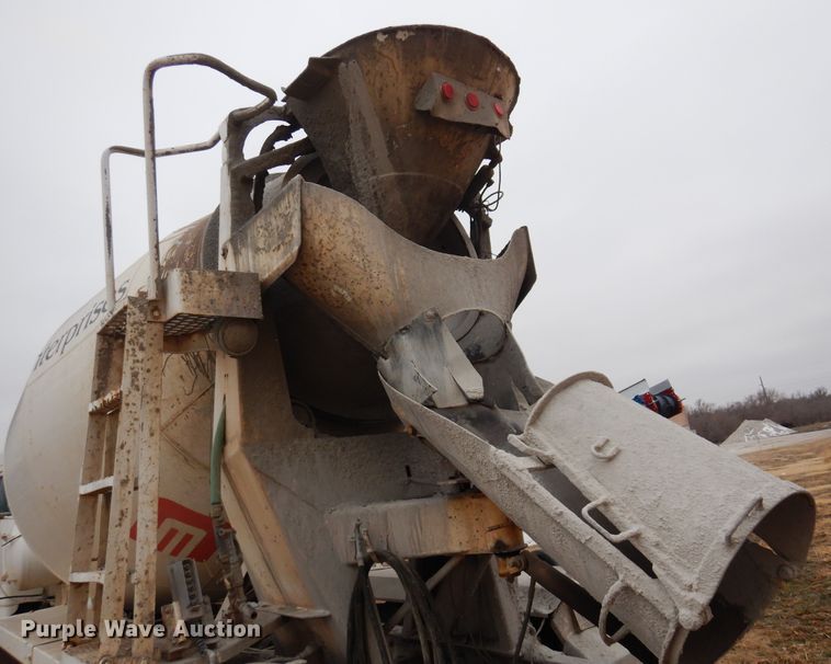 image for item DK4353 2003 Kenworth T800  ready mix truck