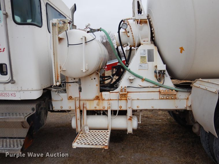 image for item DK4353 2003 Kenworth T800  ready mix truck