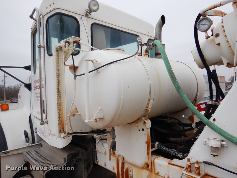 image for item DK4353 2003 Kenworth T800  ready mix truck