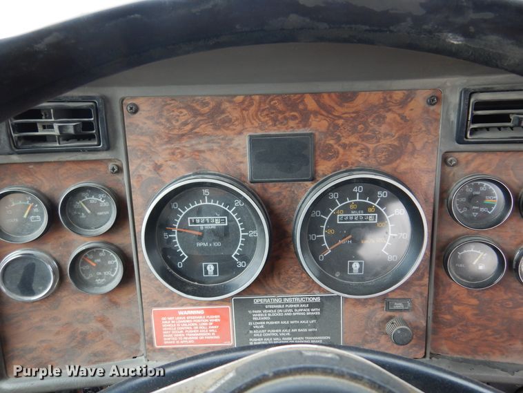 image for item DK4353 2003 Kenworth T800  ready mix truck