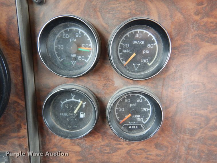 image for item DK4353 2003 Kenworth T800  ready mix truck