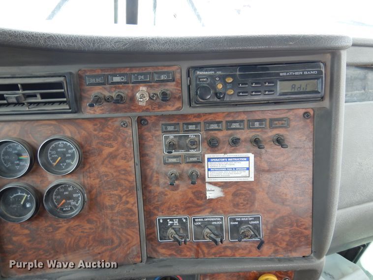 image for item DK4353 2003 Kenworth T800  ready mix truck