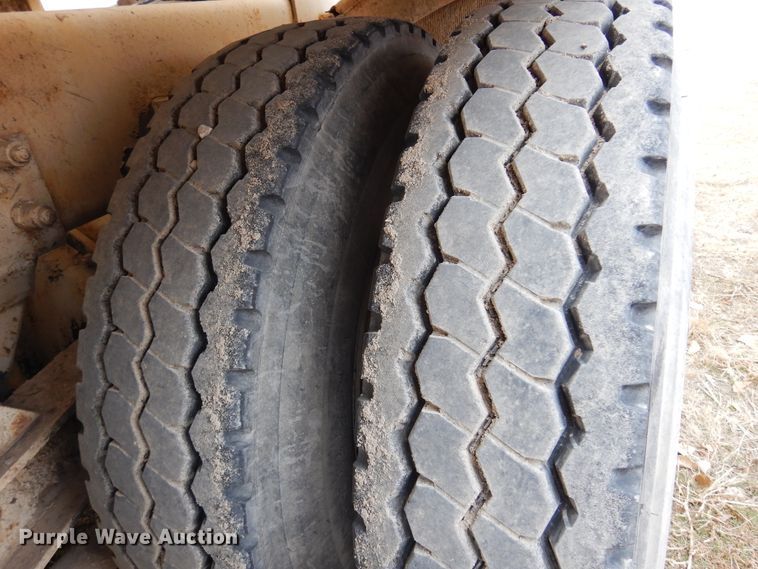 image for item DK4353 2003 Kenworth T800  ready mix truck