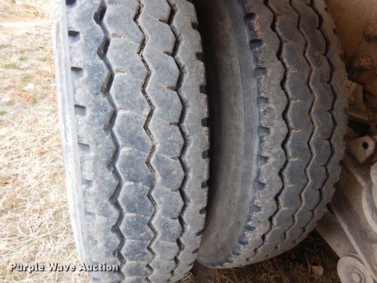 image for item DK4353 2003 Kenworth T800  ready mix truck