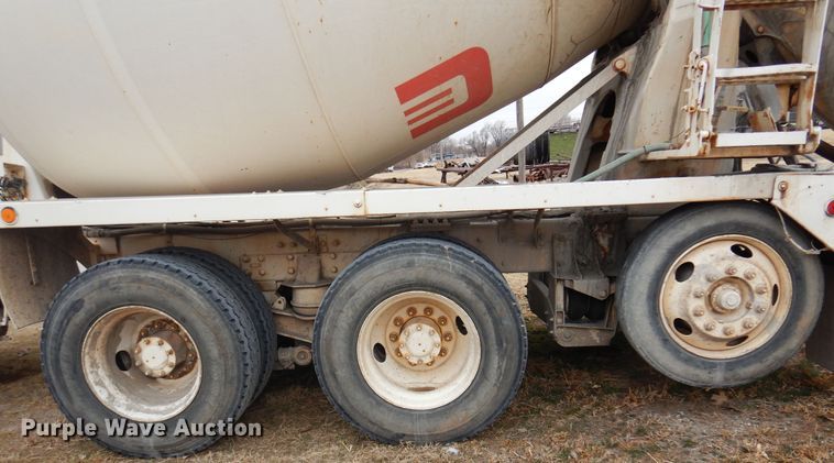 image for item DK4353 2003 Kenworth T800  ready mix truck