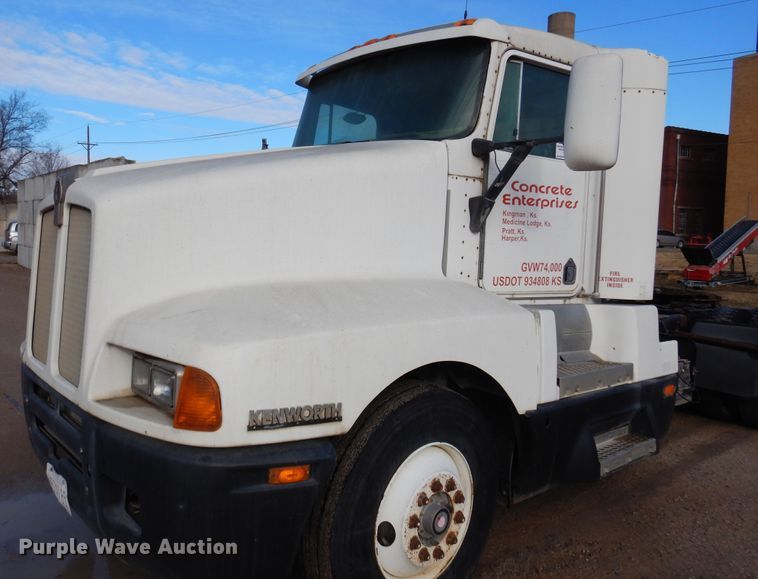 image for item DK4354 1990 Kenworth W900  semi truck