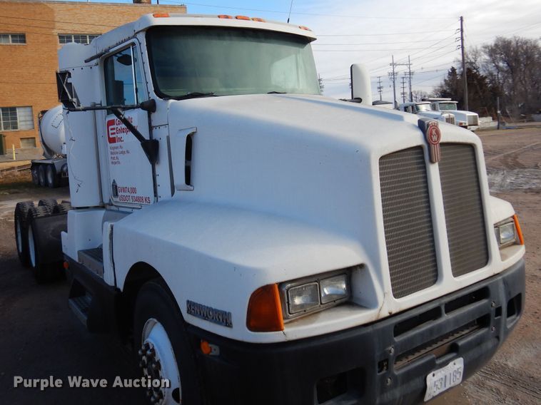 image for item DK4354 1990 Kenworth W900  semi truck