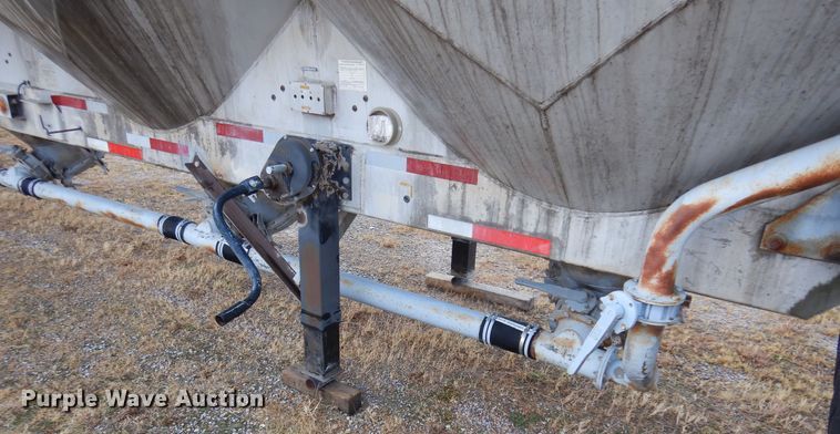 image for item DK4356 1981 Fruehauf  pneumatic dry bulk trailer