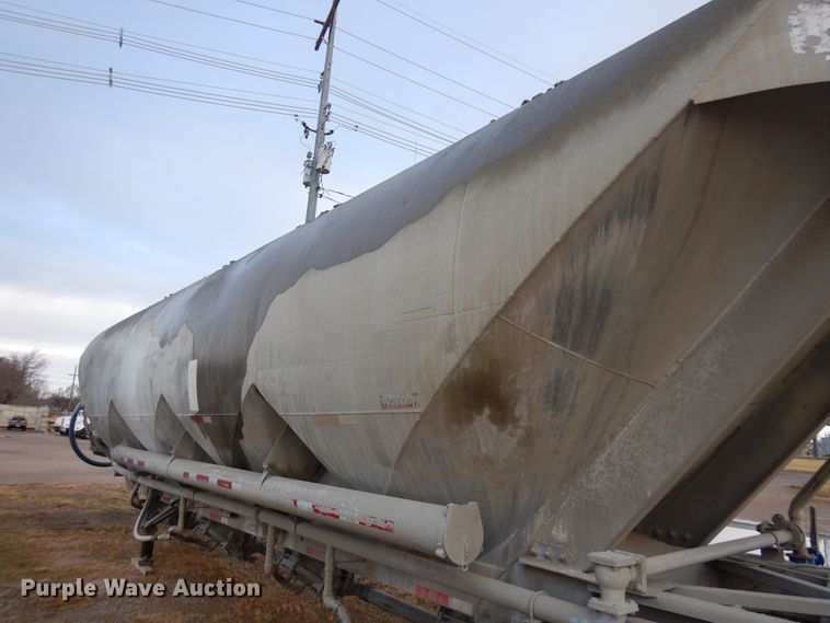 image for item DK4356 1981 Fruehauf  pneumatic dry bulk trailer