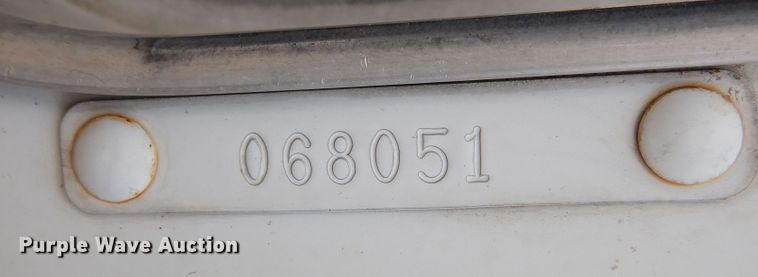 image for item DK4406 2004 Kenworth T800  semi truck