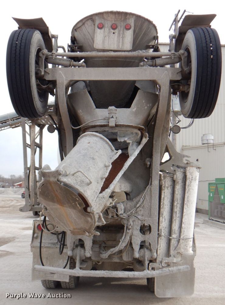 image for item DN1446 2005 Kenworth W900S  ready mix truck