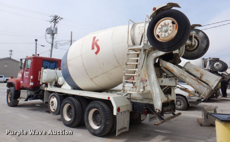 image for item DN1450 1991 International Paystar F5070  ready mix truck