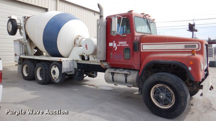 image for item DN1450 1991 International Paystar F5070  ready mix truck