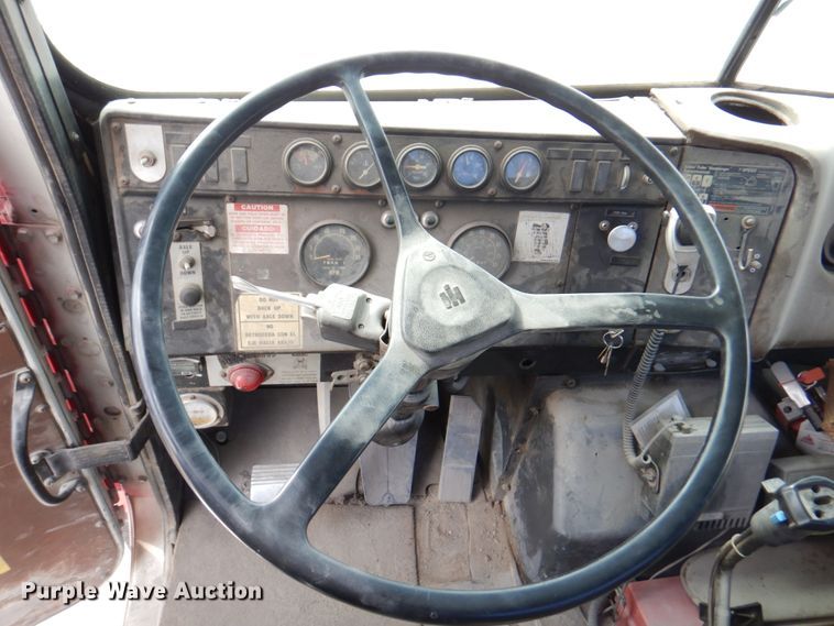 image for item DN1450 1991 International Paystar F5070  ready mix truck