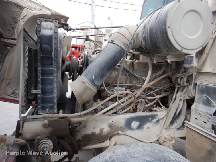 image for item DN1450 1991 International Paystar F5070  ready mix truck