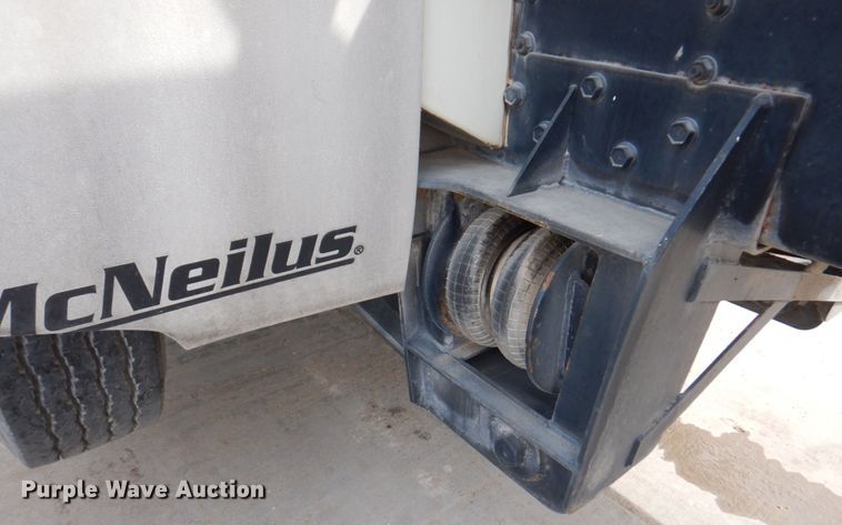 image for item DN1450 1991 International Paystar F5070  ready mix truck