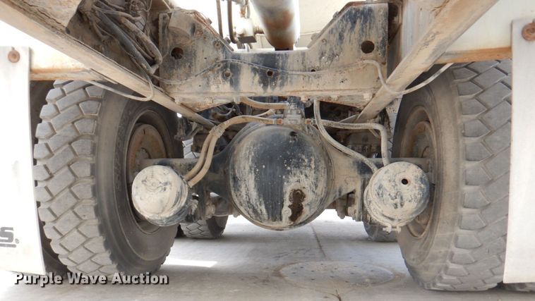 image for item DN1450 1991 International Paystar F5070  ready mix truck