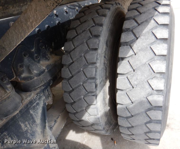 image for item DN1450 1991 International Paystar F5070  ready mix truck