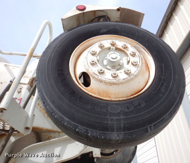 image for item DN1450 1991 International Paystar F5070  ready mix truck