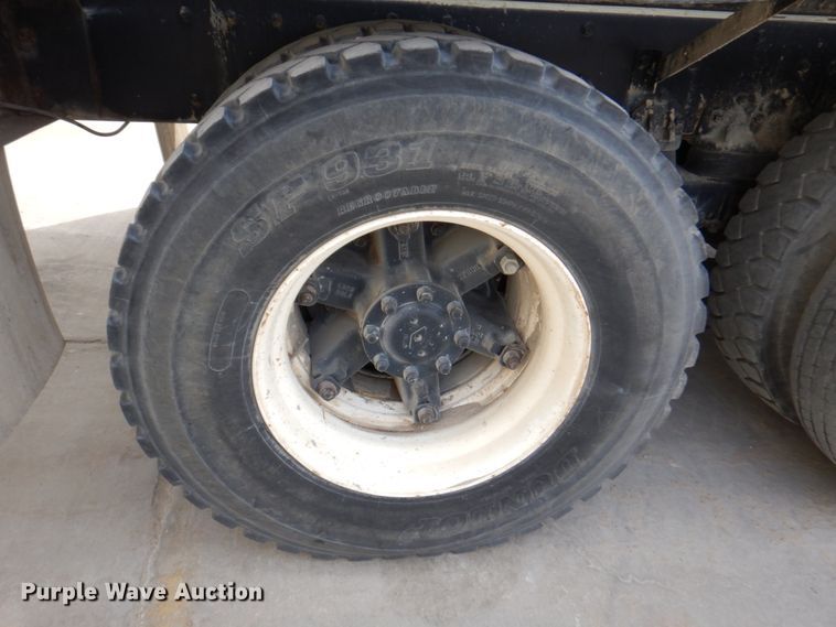 image for item DN1450 1991 International Paystar F5070  ready mix truck