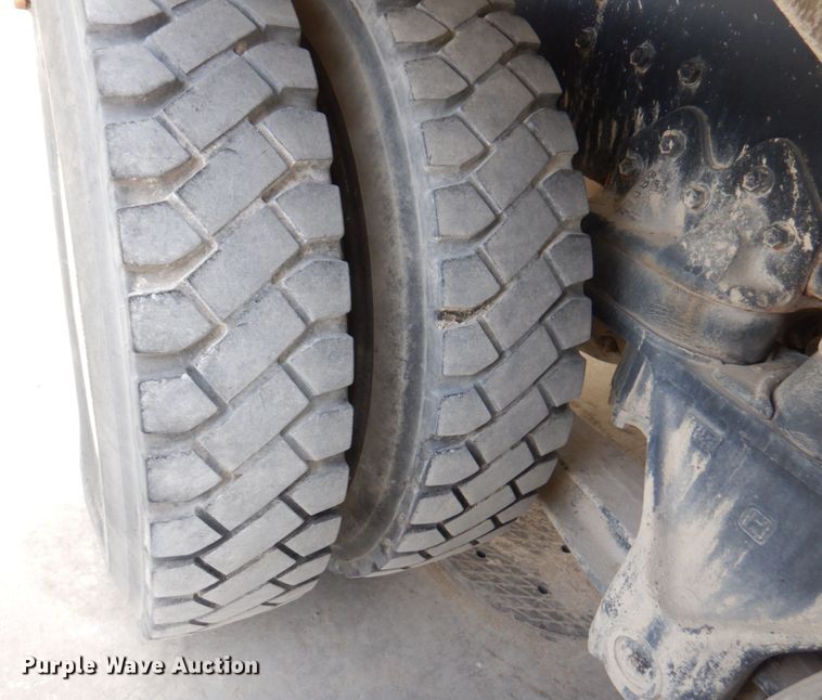 image for item DN1450 1991 International Paystar F5070  ready mix truck