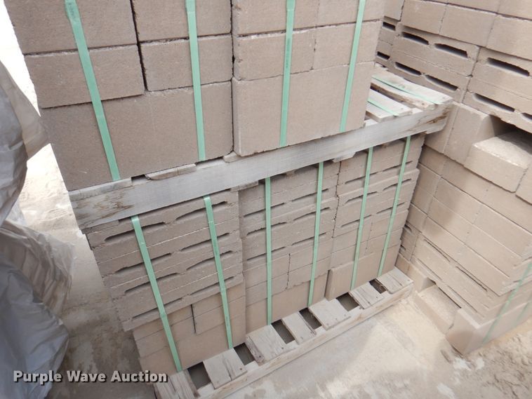 image for item DN1453 Approximately 5,000 concrete blocks