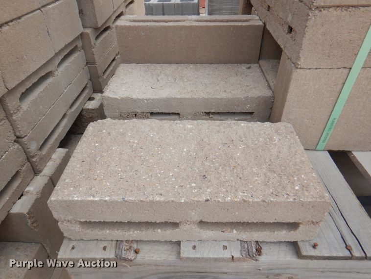 image for item DN1453 Approximately 5,000 concrete blocks