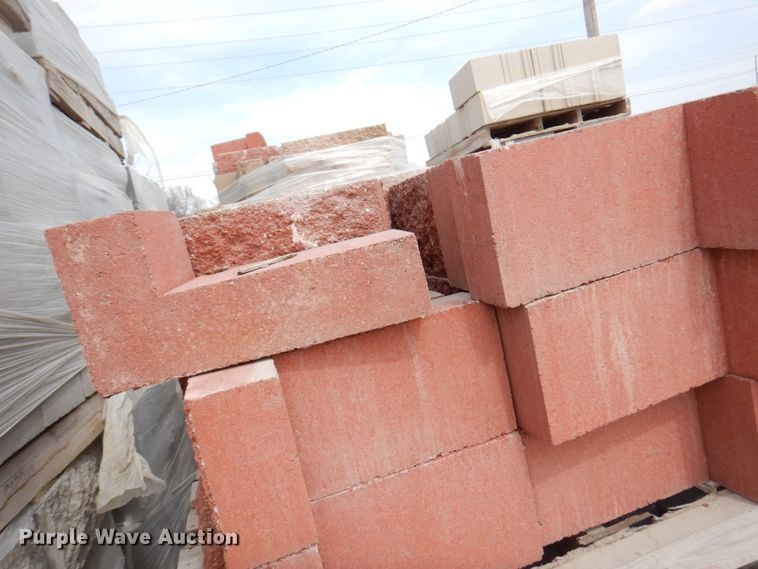 image for item DN1453 Approximately 5,000 concrete blocks