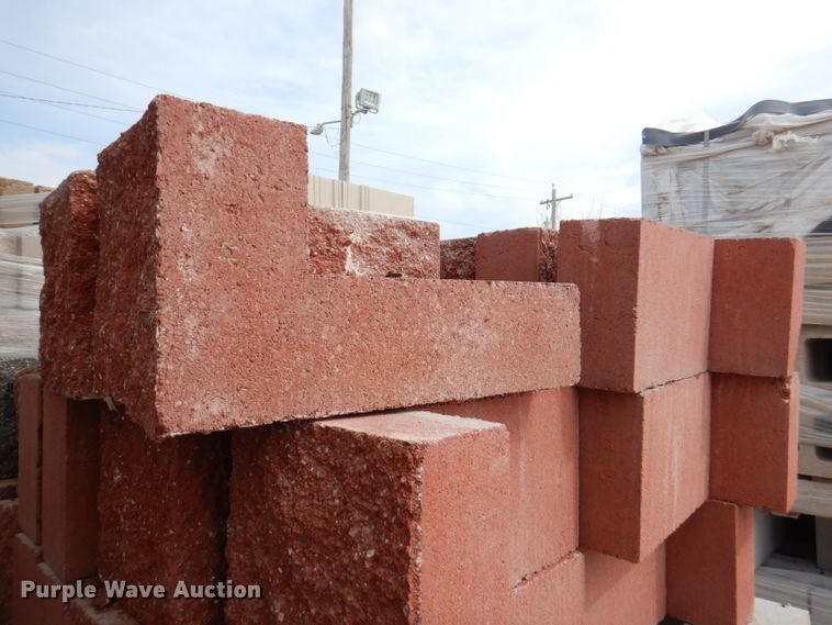 image for item DN1453 Approximately 5,000 concrete blocks