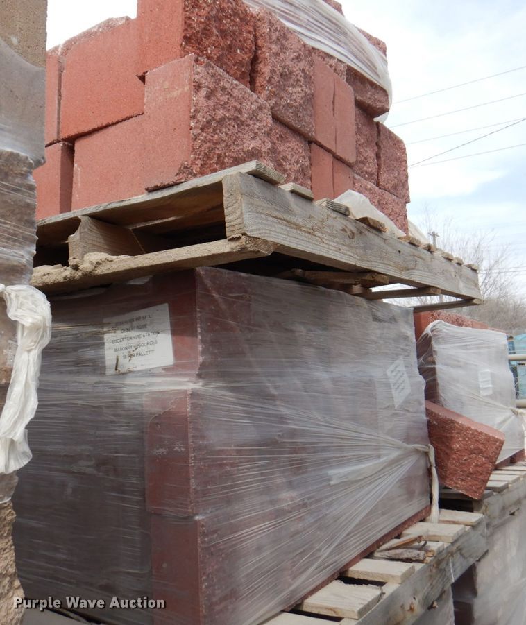 image for item DN1453 Approximately 5,000 concrete blocks