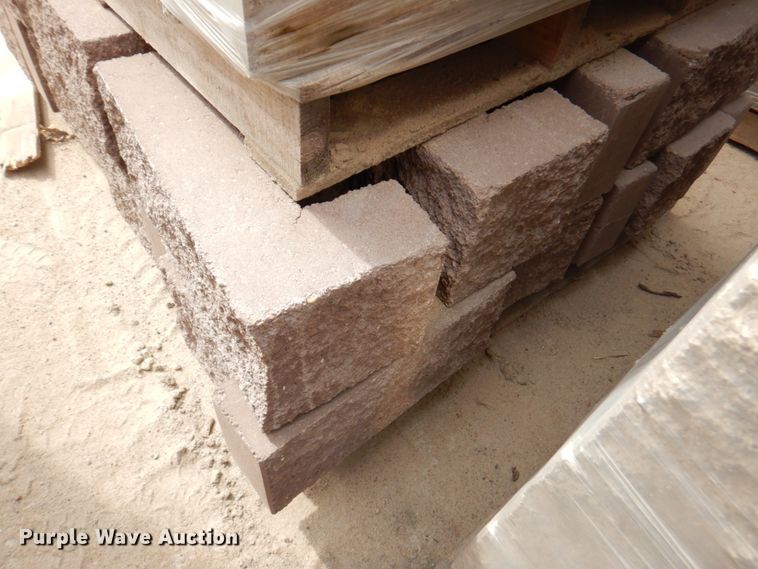 image for item DN1453 Approximately 5,000 concrete blocks