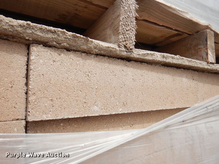 image for item DN1453 Approximately 5,000 concrete blocks