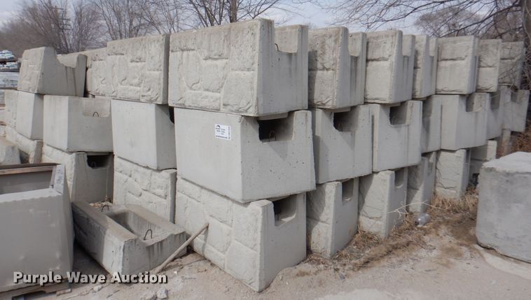 image for item DN1458 (183) wall blocks