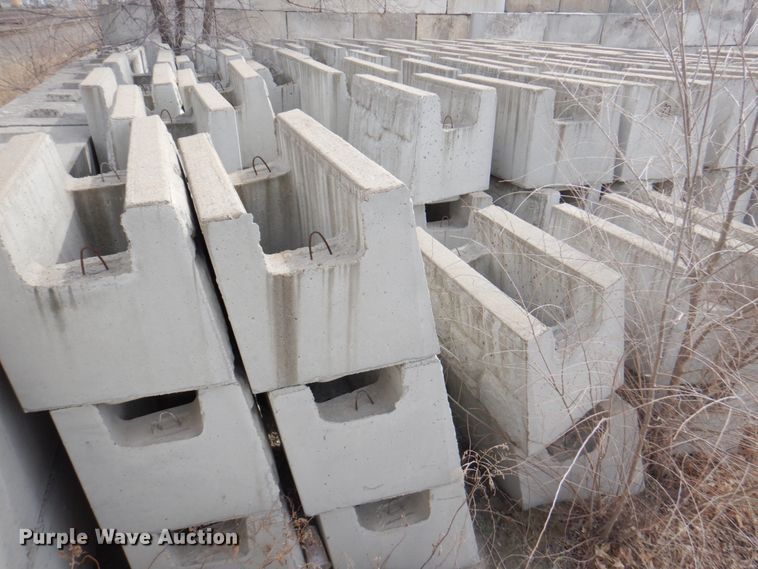 image for item DN1458 (183) wall blocks