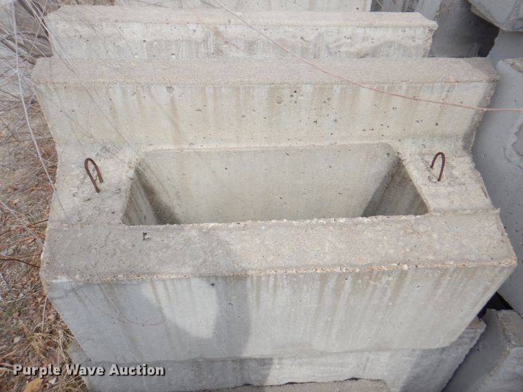 image for item DN1458 (183) wall blocks