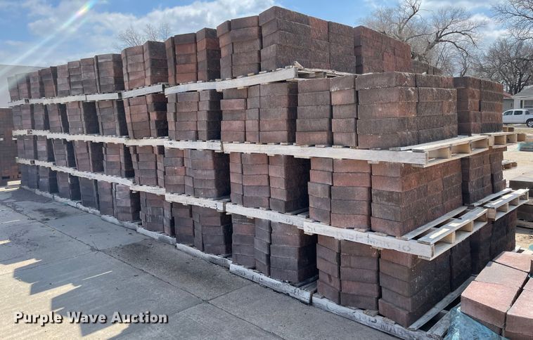 image for item FV9437 Approximately 3,200 retaining wall cap stones