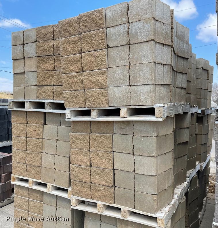 image for item FV9440 (24) pallets of 6" Maytrx L column stones