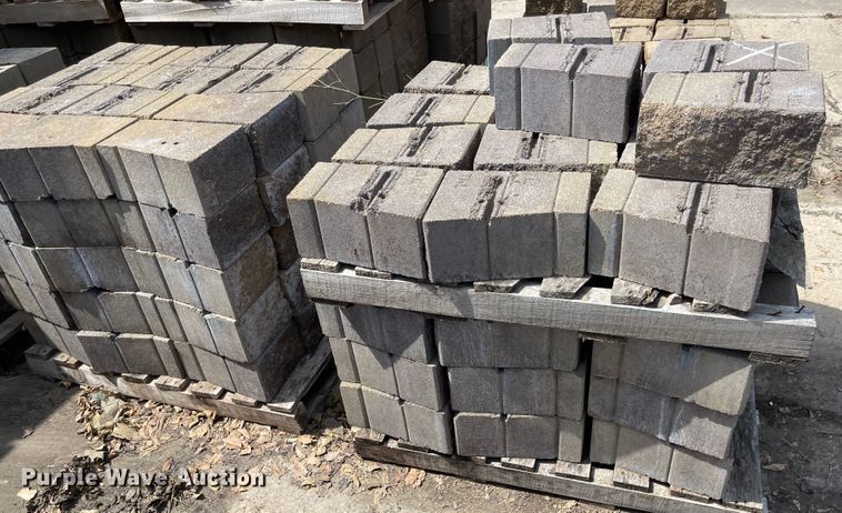 image for item FV9441 (15) pallets of 6" Maytrx L column stones