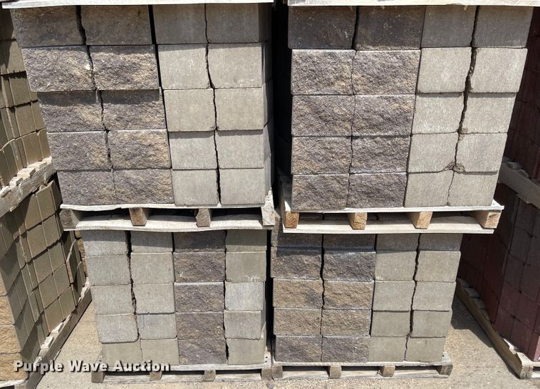image for item FV9441 (15) pallets of 6" Maytrx L column stones