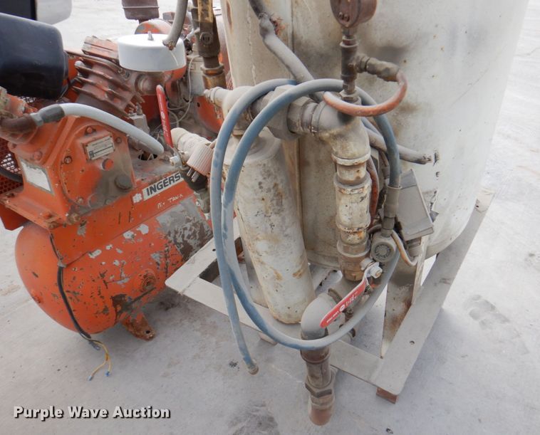 image for item IH9225 Ingersoll Rand 10FGT  air compressor