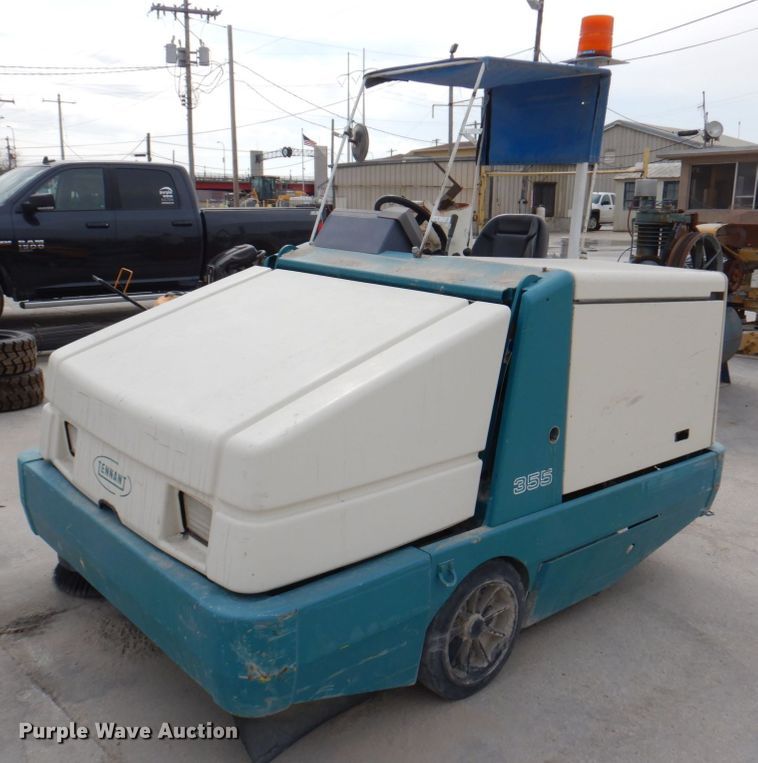 image for item IH9228 Tennant 355  sweeper