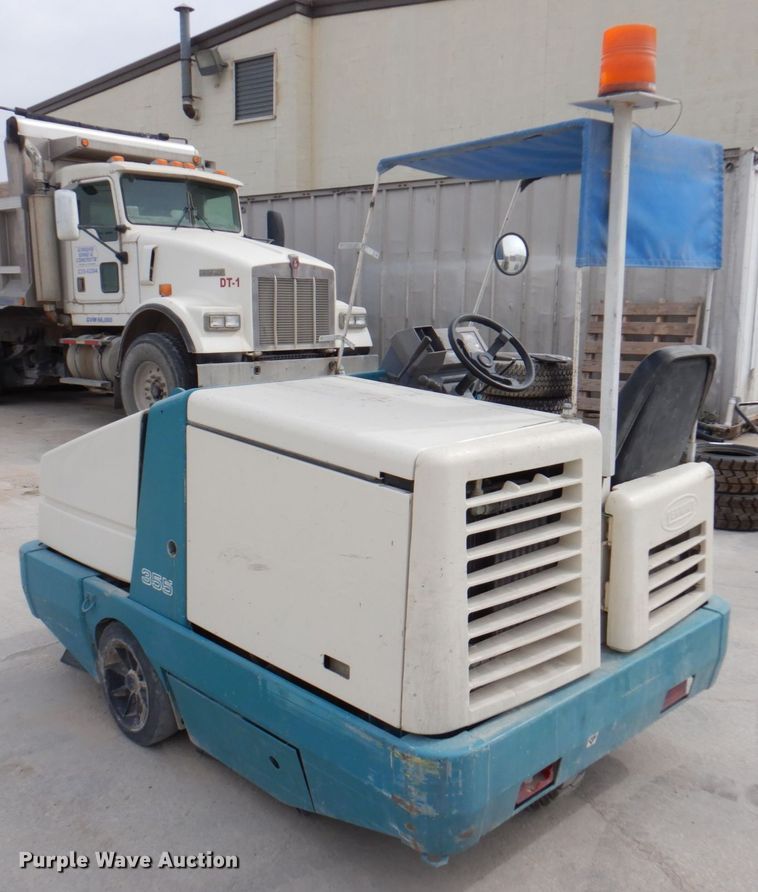 image for item IH9228 Tennant 355  sweeper