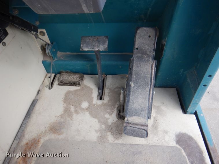 image for item IH9228 Tennant 355  sweeper